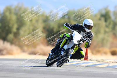 media/Jan-08-2022-SoCal Trackdays (Sat) [[1ec2777125]]/Turn 7 (1035am)/